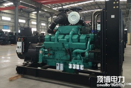 重庆康明斯柴油发电机展示当中