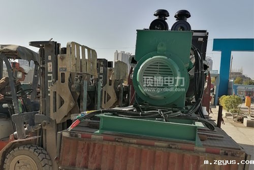 必威中文官网电话电力柴油发电机组到达施工地