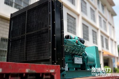 避免冻坏柴油发电机组应放净冷却水