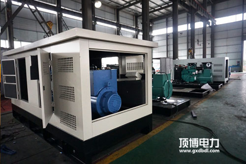 柴油50kw发电机组意想不到并机4大好处,除了省油,更能集中调度!