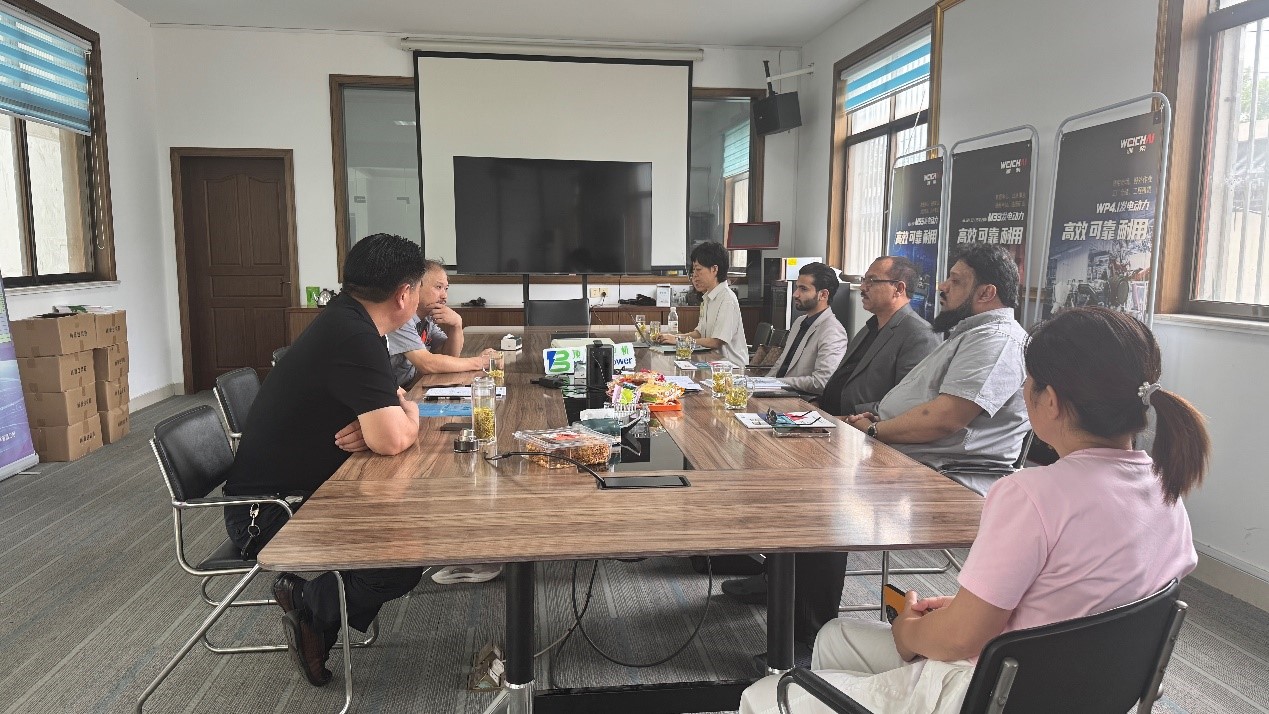 公司又迎来一批外国友人莅临实地考察柴油发电机组